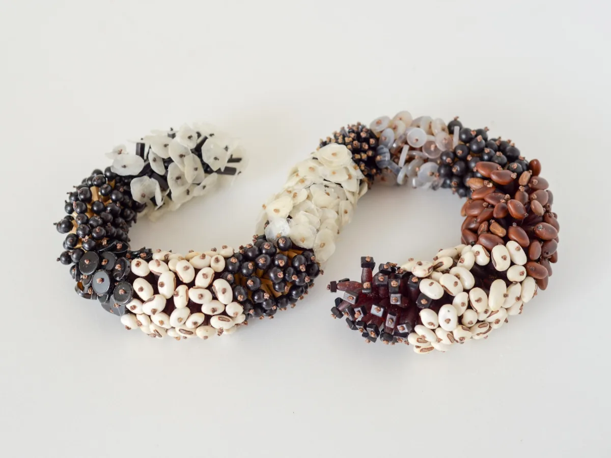 Escultura Cobra de contas